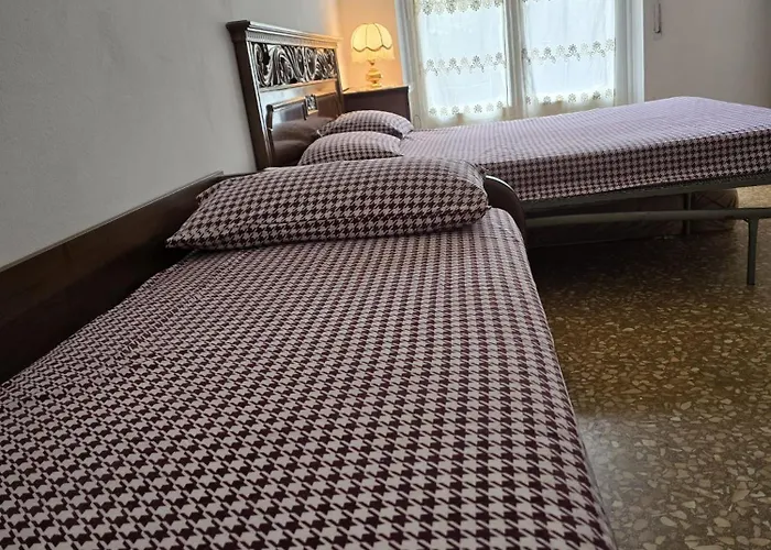 Sr Casa Solari * Genua